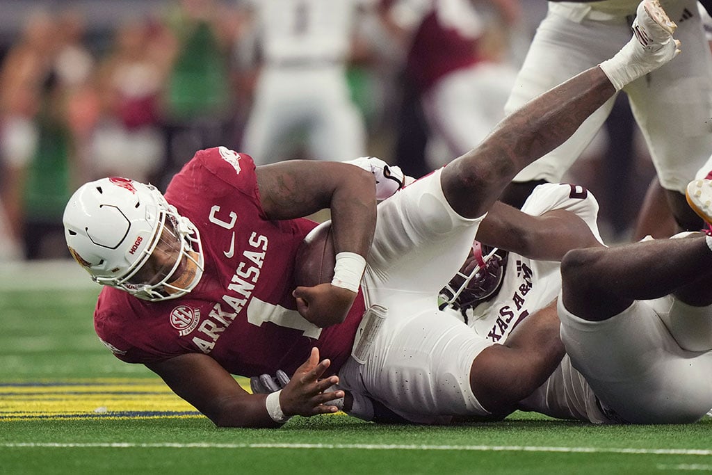 Re-assembly required for struggling Razorback offensive line