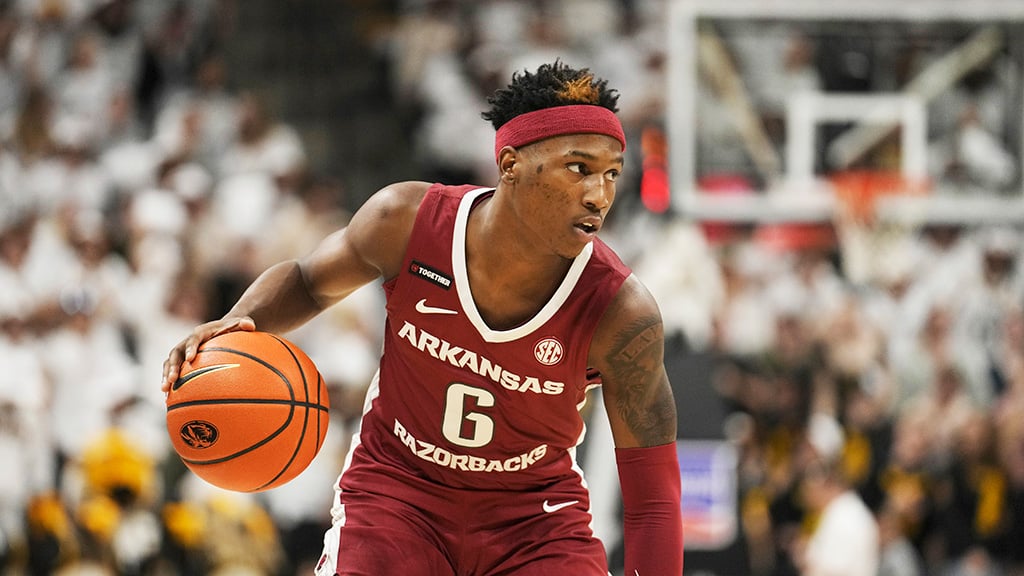 Vandy gives Hogs chance for third win a row