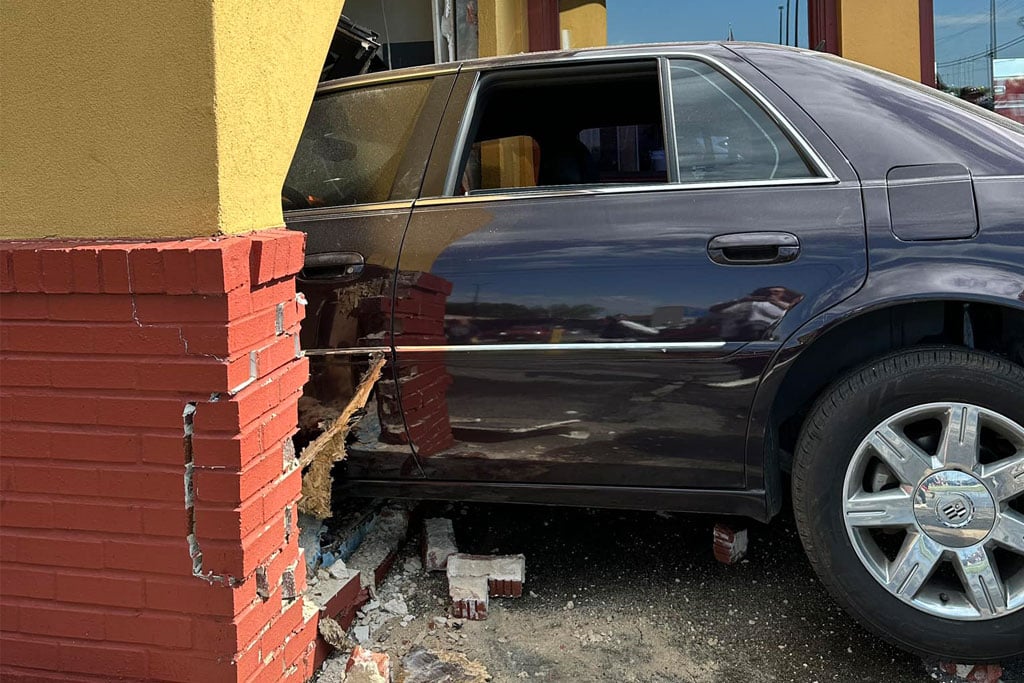 Flying Burrito drive-thru damaged in car crash on College Avenue